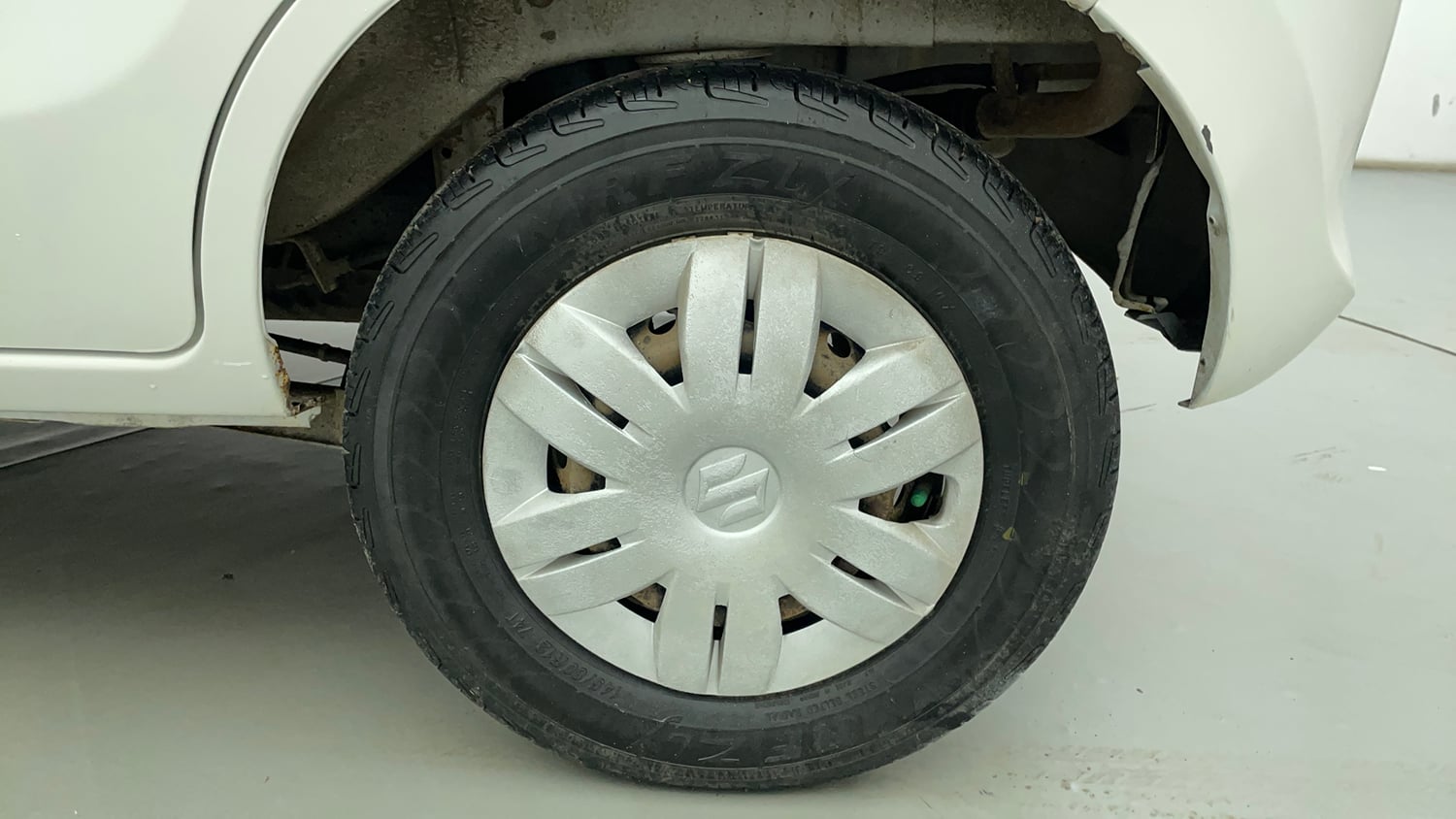 Used 2019 Maruti Suzuki Alto 800 LXi Petrol Manual tyres LEFT REAR TYRE RIM VIEW