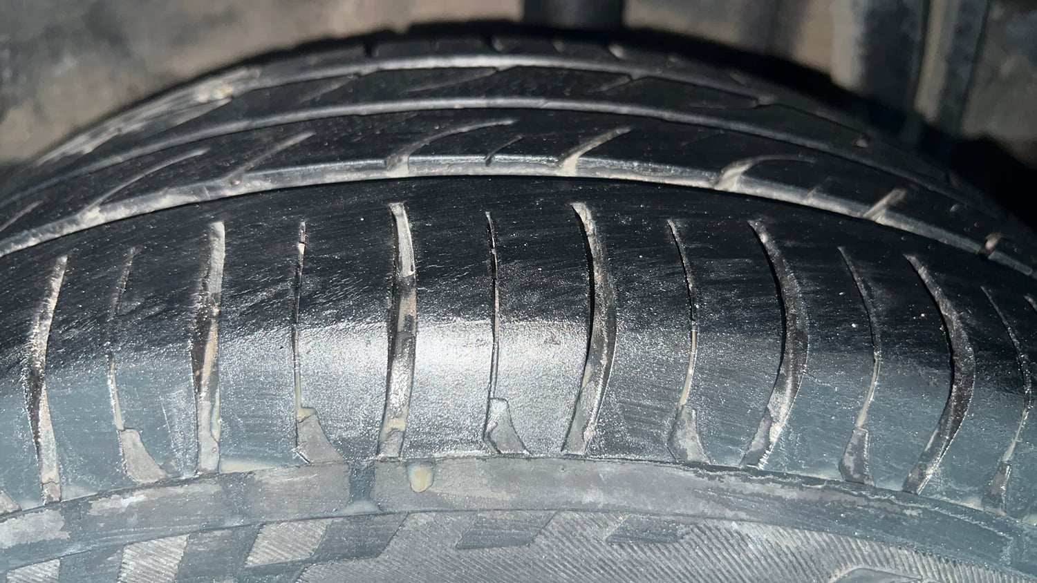Used 2018 Tata Tiago Revotron XTA Petrol Automatic tyres LEFT REAR TYRE TREAD VIEW