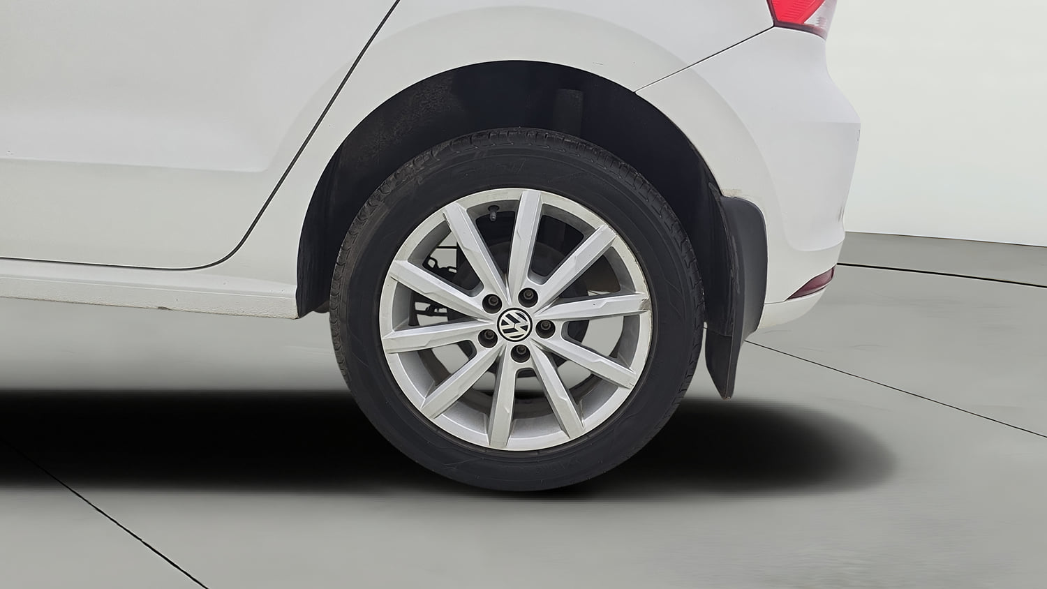 Used 2018 Volkswagen Polo Highline Plus 1.0 (P) 16 Alloy Petrol Manual tyres LEFT REAR TYRE RIM VIEW
