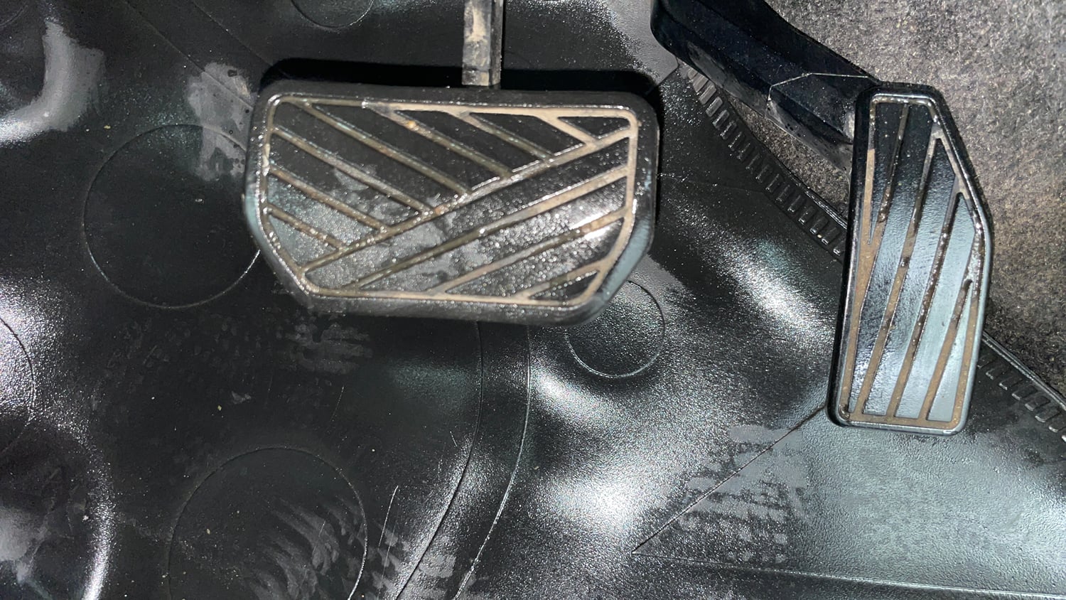 Used 2017 Maruti Suzuki Wagon R 1.0 VXI AMT Petrol Automatic interior PEDALS VIEW