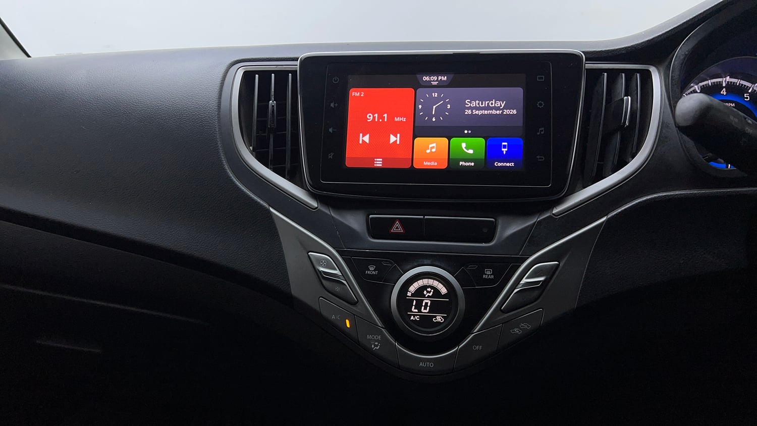 Used 2019 Maruti Suzuki Baleno Zeta Petrol Manual top_features Integrated (in-dash) music system