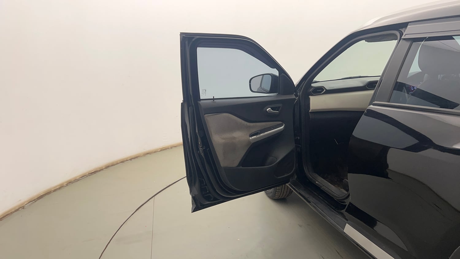 Used 2023 Nissan Magnite XV Petrol Manual interior LEFT FRONT DOOR OPEN VIEW