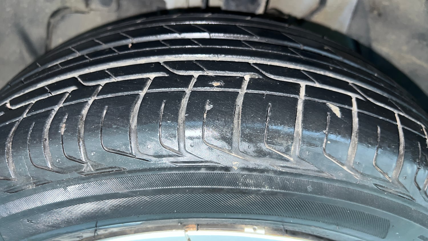 Used 2024 Tata Nexon Pure (S) 1.2 Petrol 6AMT Petrol Automatic tyres LEFT FRONT TYRE TREAD VIEW