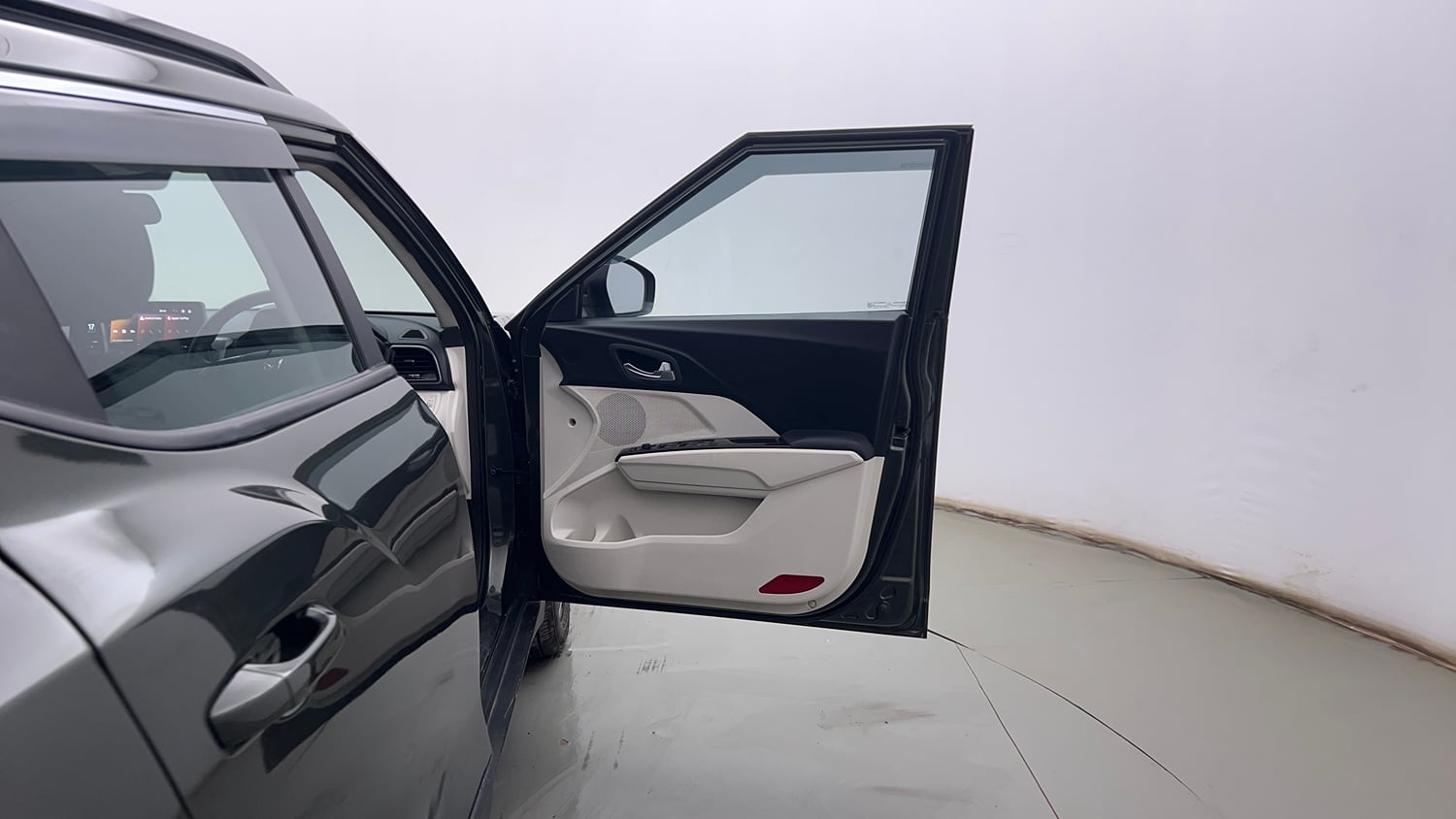 Used 2024 Mahindra XUV 3XO AX5 1.2 Petrol Petrol Manual interior RIGHT FRONT DOOR OPEN VIEW