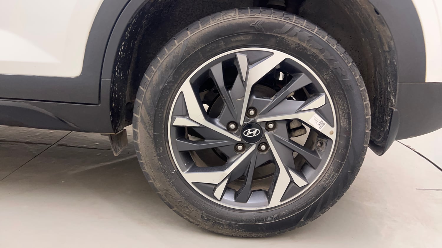 Used 2022 Hyundai Creta SX (O) 1.4 Turbo 7 DCT Petrol Automatic tyres LEFT REAR TYRE RIM VIEW