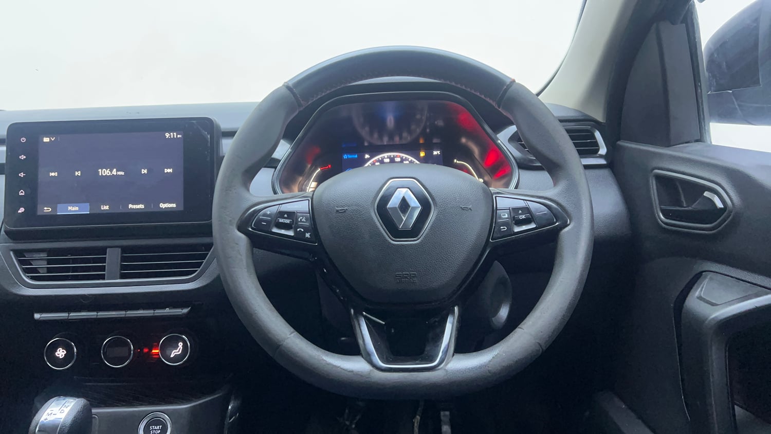 Used 2023 Renault Kiger RXZ AMT Petrol Automatic interior STEERING VIEW