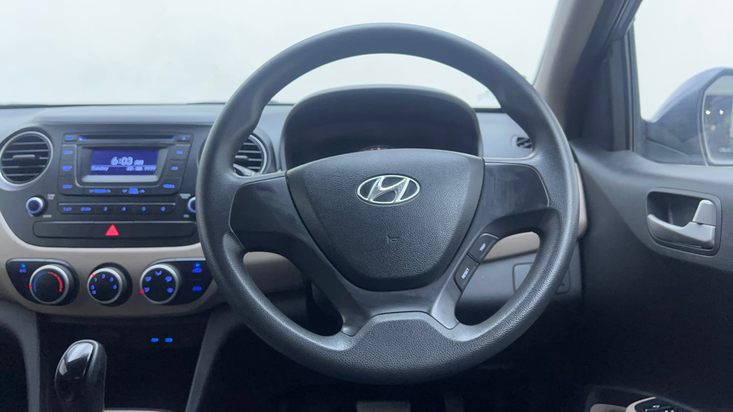 Used 2014 Hyundai Grand i10 Sportz AT 1.2 Kappa VTVT Petrol Automatic interior STEERING VIEW