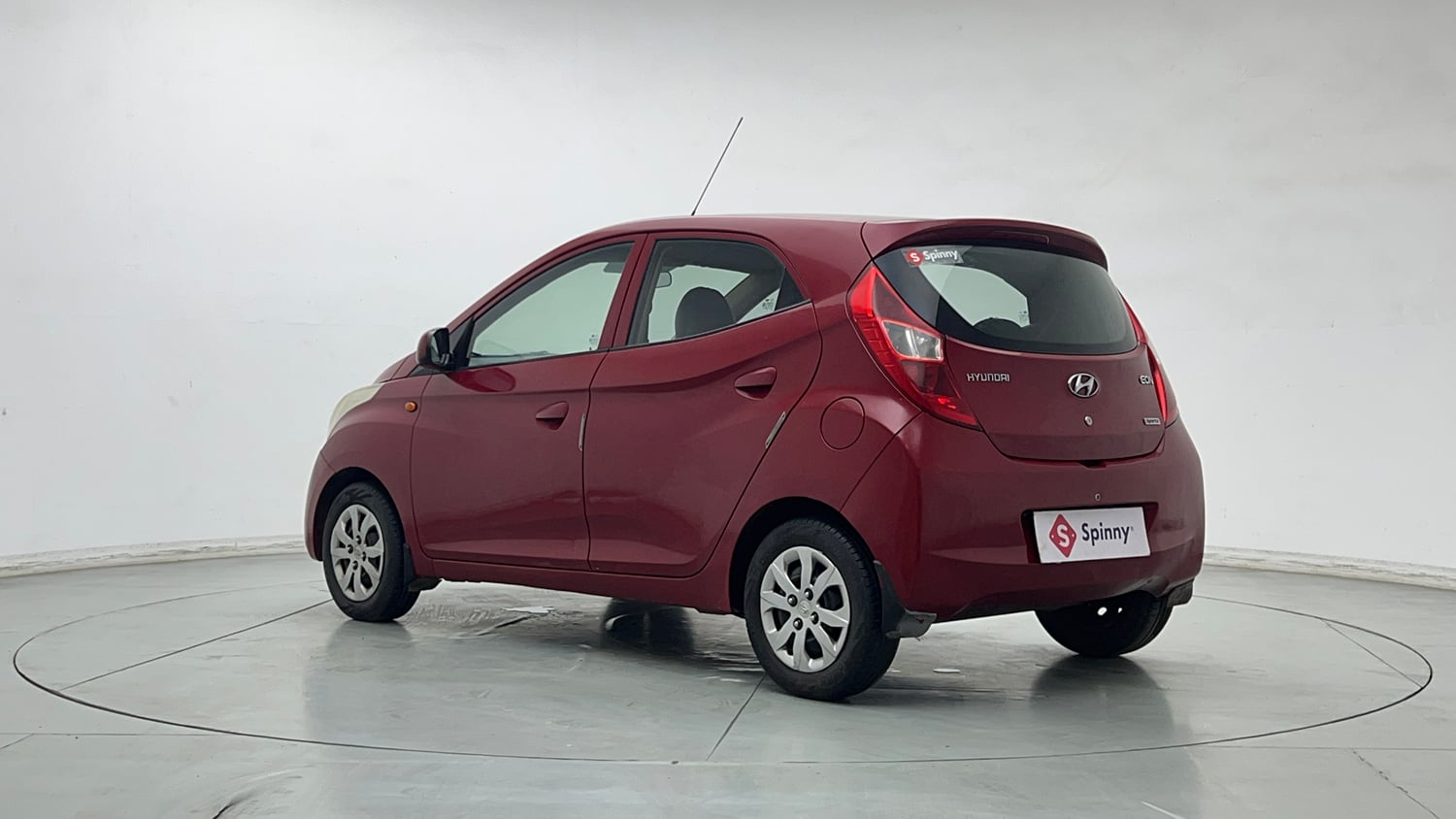 Used 2014 Hyundai Eon Sportz Petrol Manual exterior LEFT REAR CORNER VIEW