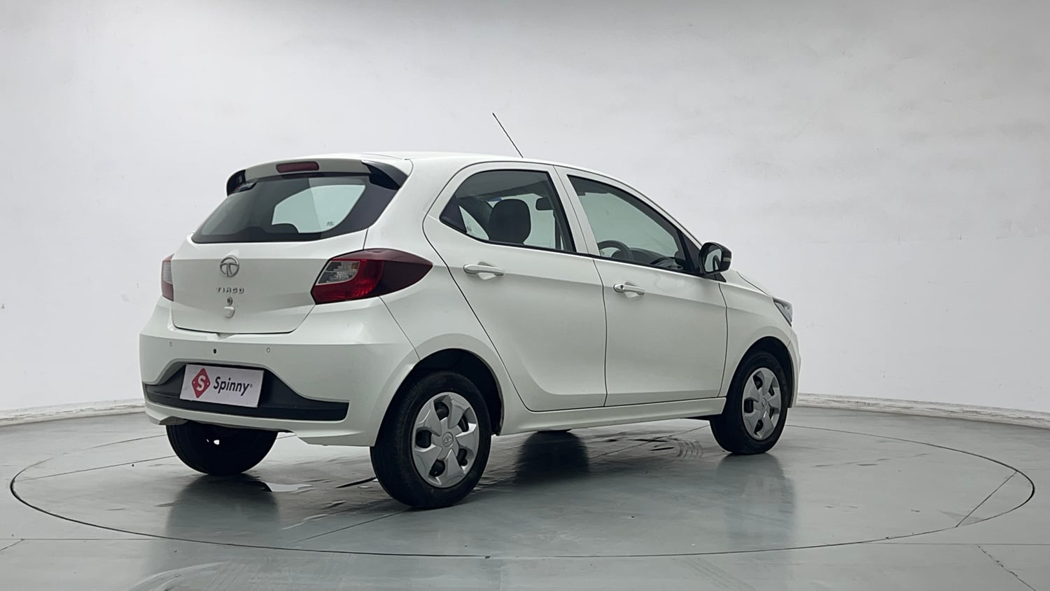 Used 2023 Tata Tiago XT (O) Petrol Manual exterior RIGHT REAR CORNER VIEW
