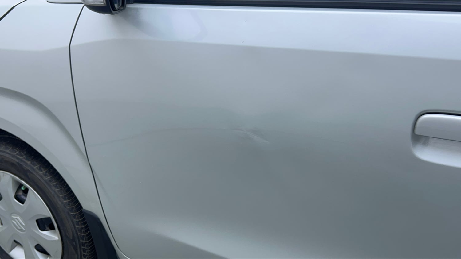 Used 2021 Maruti Suzuki Wagon R ZXi 1.2 Petrol Manual dents MINOR DENT