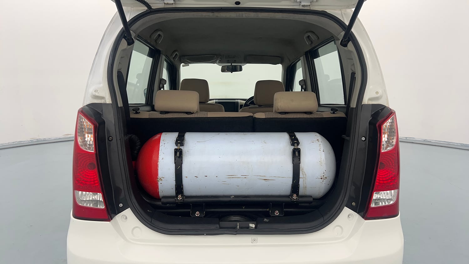 Used 2018 Maruti Suzuki Wagon R LXI CNG Cng Manual interior DICKY INSIDE VIEW