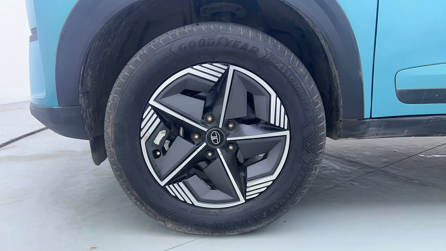 Used 2024 Tata Nexon Creative 1.2 Revotron Petrol 6AMT Petrol Automatic tyres LEFT FRONT TYRE RIM VIEW
