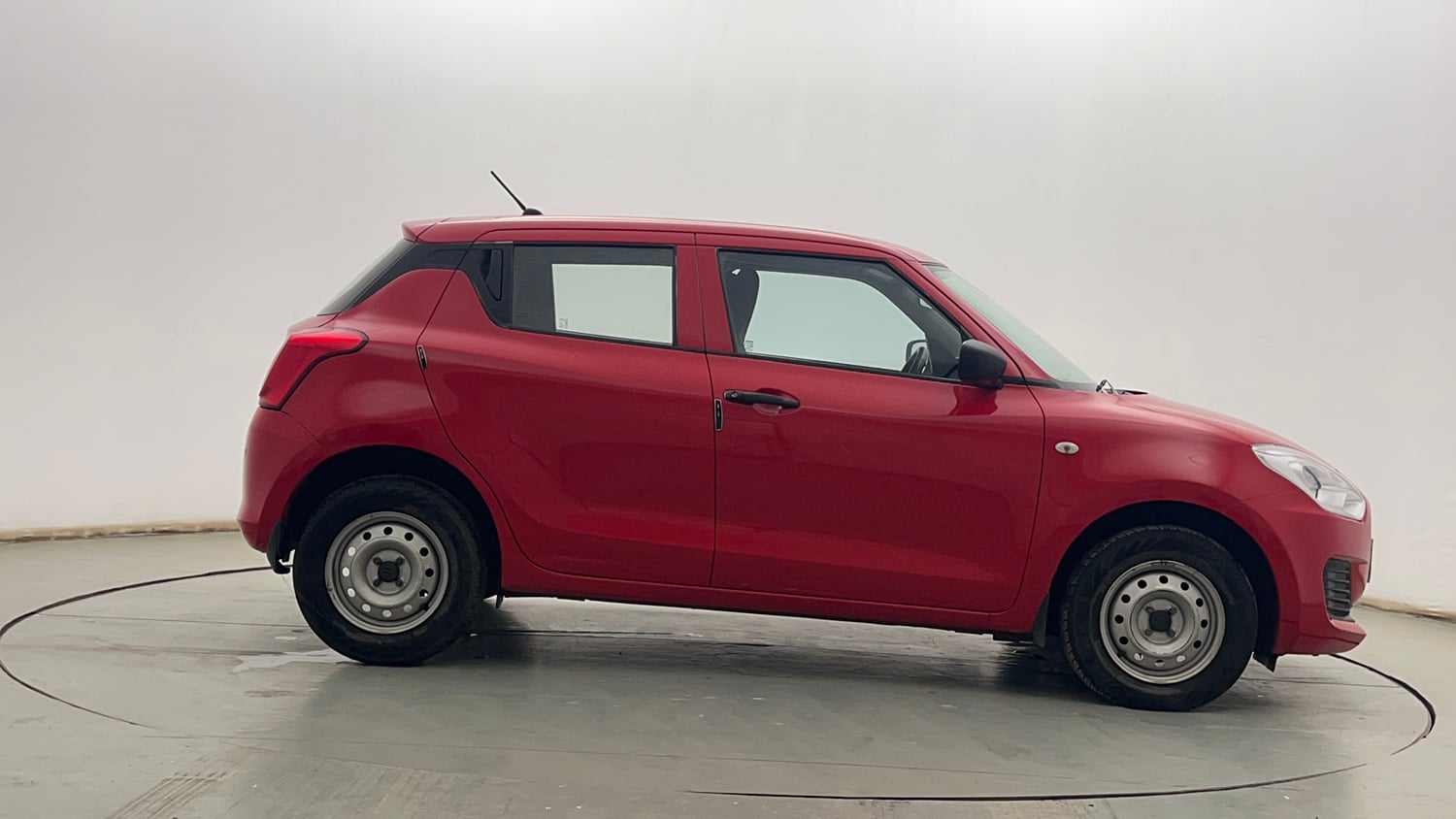 Used 2021 Maruti Suzuki Swift LXi Petrol Manual exterior RIGHT SIDE VIEW