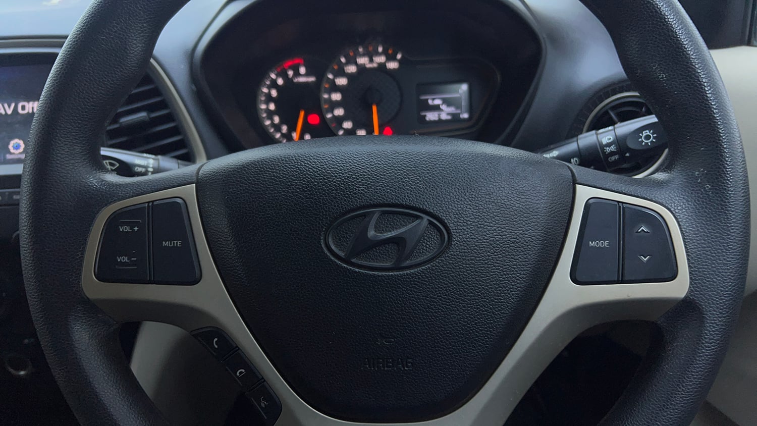 Used 2019 Hyundai Santro Sportz Petrol Manual top_features Airbags
