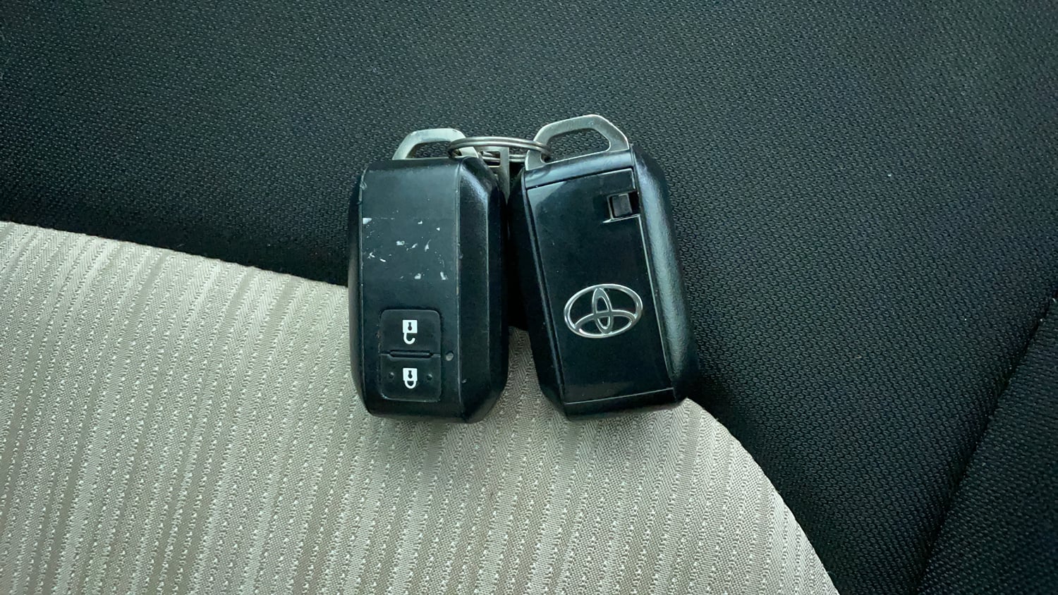 Used 2023 Toyota Glanza V AMT Petrol Automatic extra CAR KEY VIEW