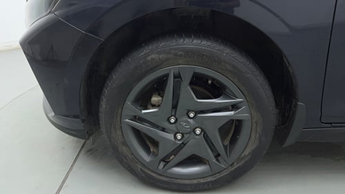 Used 2023 Hyundai i20 Sportz 1.2 IVT Petrol Automatic tyres LEFT FRONT TYRE RIM VIEW