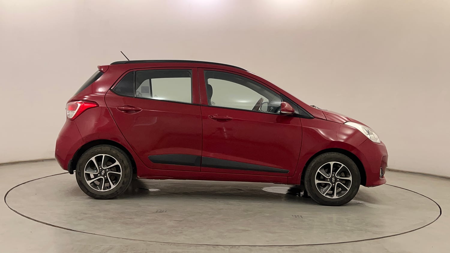 Used 2017 Hyundai Grand i10 Sportz (O) AT 1.2 Kappa VTVT Petrol Automatic exterior RIGHT SIDE VIEW