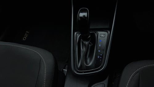 Used 2023 Hyundai i20 Sportz 1.2 IVT Petrol Automatic interior GEAR  KNOB VIEW