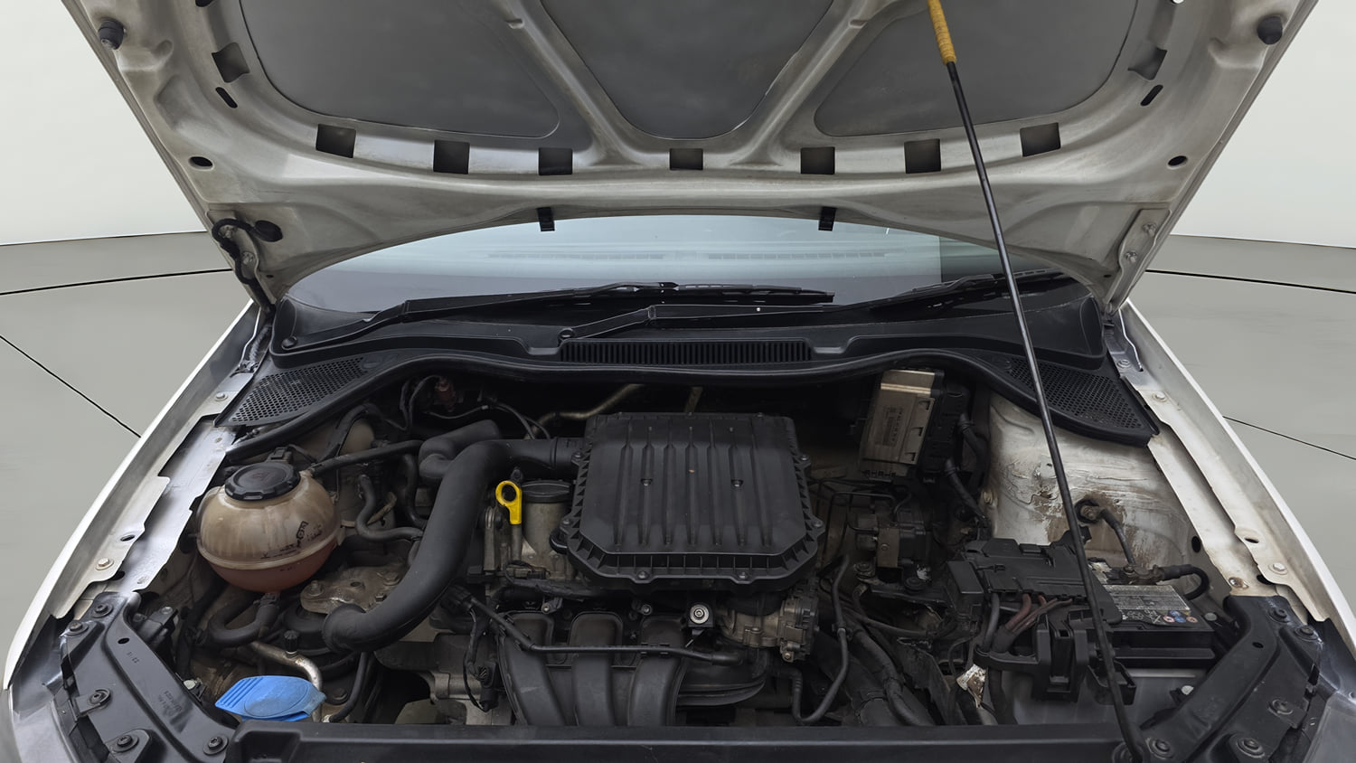 Used 2018 Volkswagen Polo Highline Plus 1.0 (P) 16 Alloy Petrol Manual engine ENGINE & BONNET OPEN FRONT VIEW