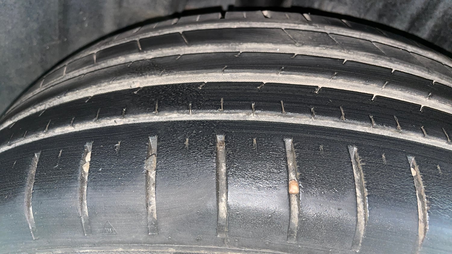 Used 2023 Toyota Glanza V AMT Petrol Automatic tyres RIGHT REAR TYRE TREAD VIEW