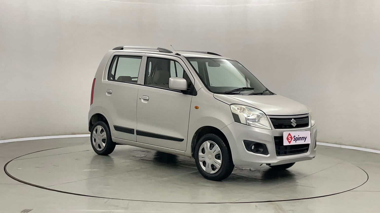 Used 2017 Maruti Suzuki Wagon R 1.0 VXI AMT Petrol Automatic exterior RIGHT FRONT CORNER VIEW