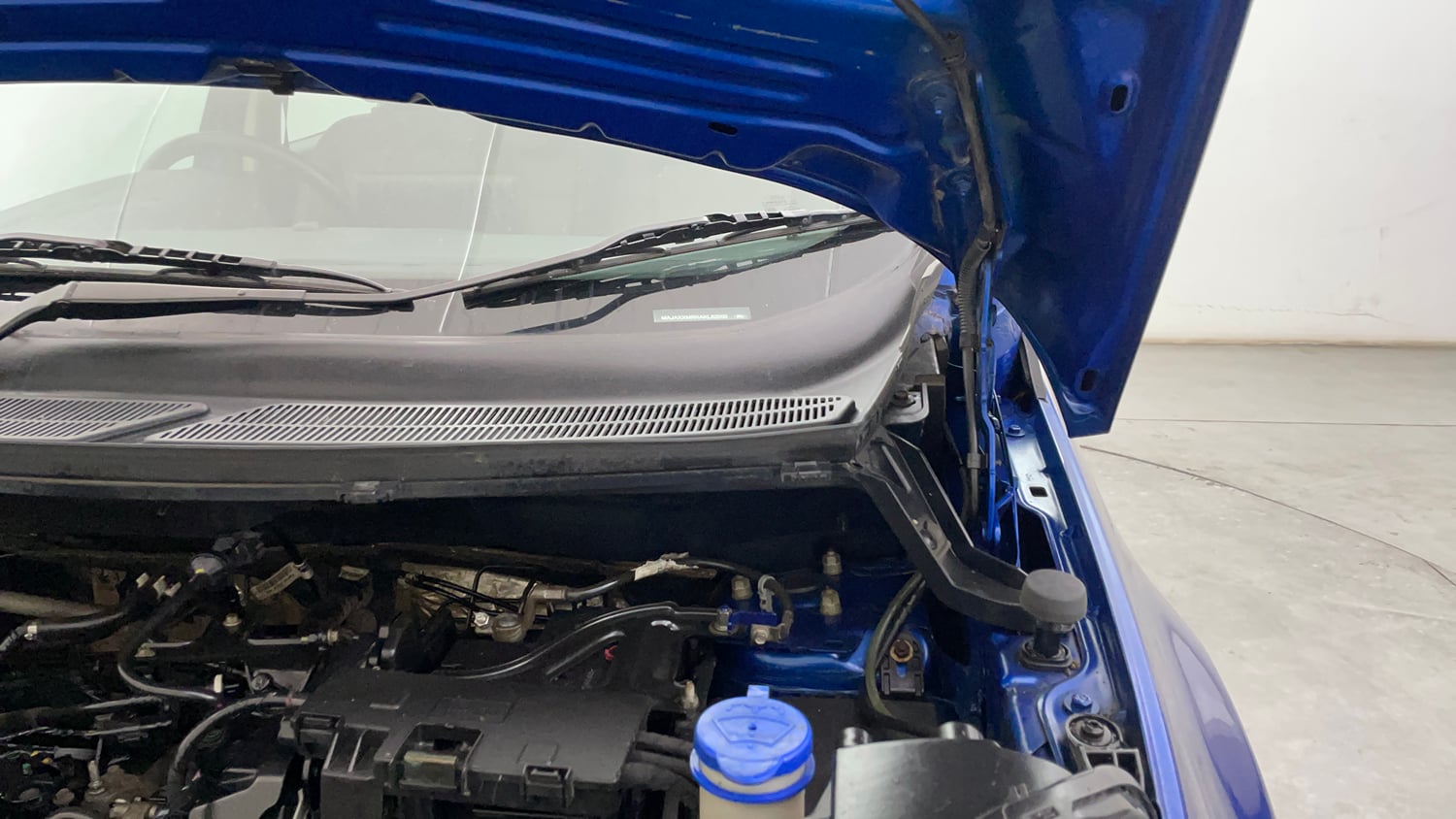 Used 2019 Ford EcoSport Titanium 1.5L TDCi Diesel Manual engine ENGINE LEFT SIDE HINGE & APRON VIEW