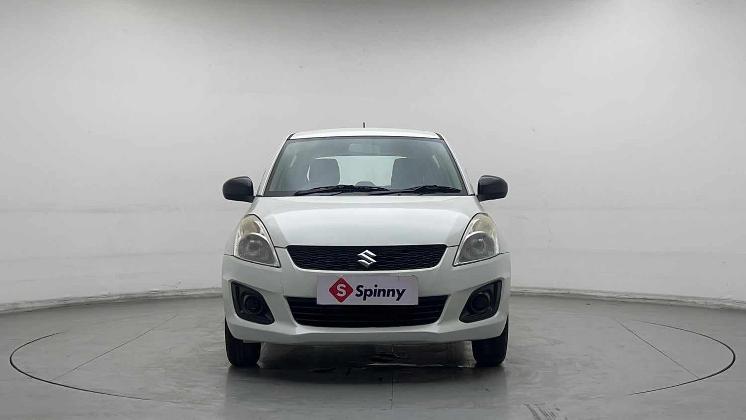 Used 2016 Maruti Suzuki Swift Lxi (O) Petrol Manual exterior FRONT VIEW