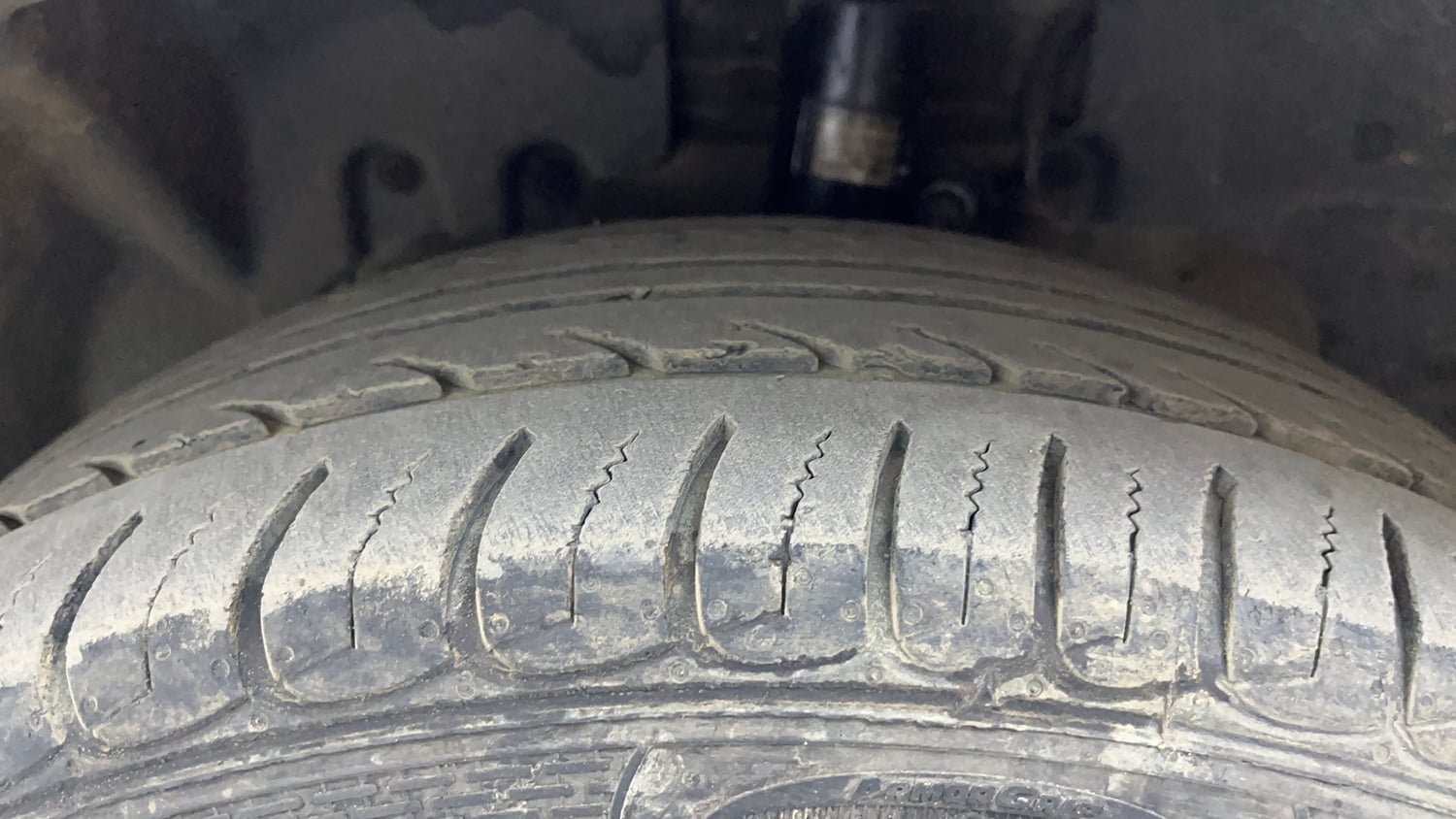 Used 2016 Ford EcoSport Titanium 1.5L Ti-VCT AT Petrol Automatic tyres LEFT FRONT TYRE TREAD VIEW