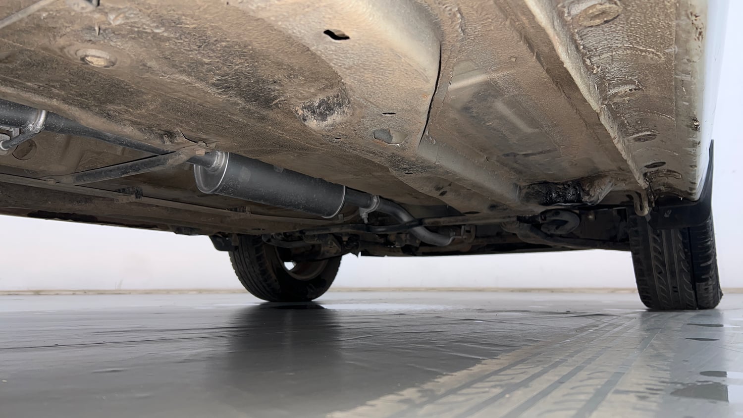 Used 2018 Tata Tiago Revotron XZ Petrol Manual extra REAR RIGHT UNDERBODY VIEW