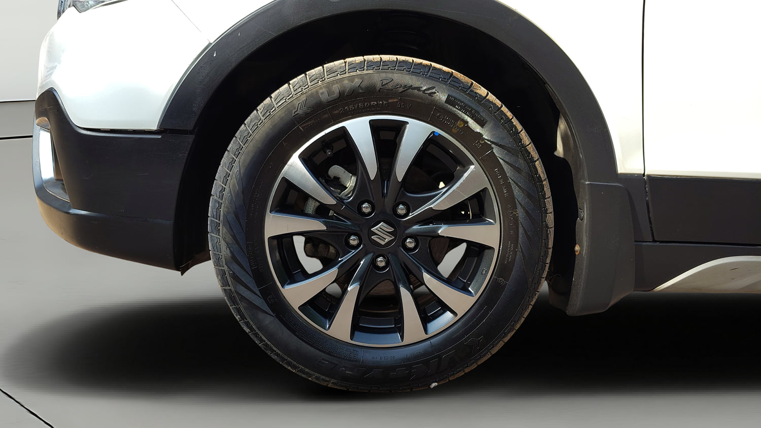 Used 2021 Maruti Suzuki S-Cross Zeta Petrol Manual tyres LEFT FRONT TYRE RIM VIEW