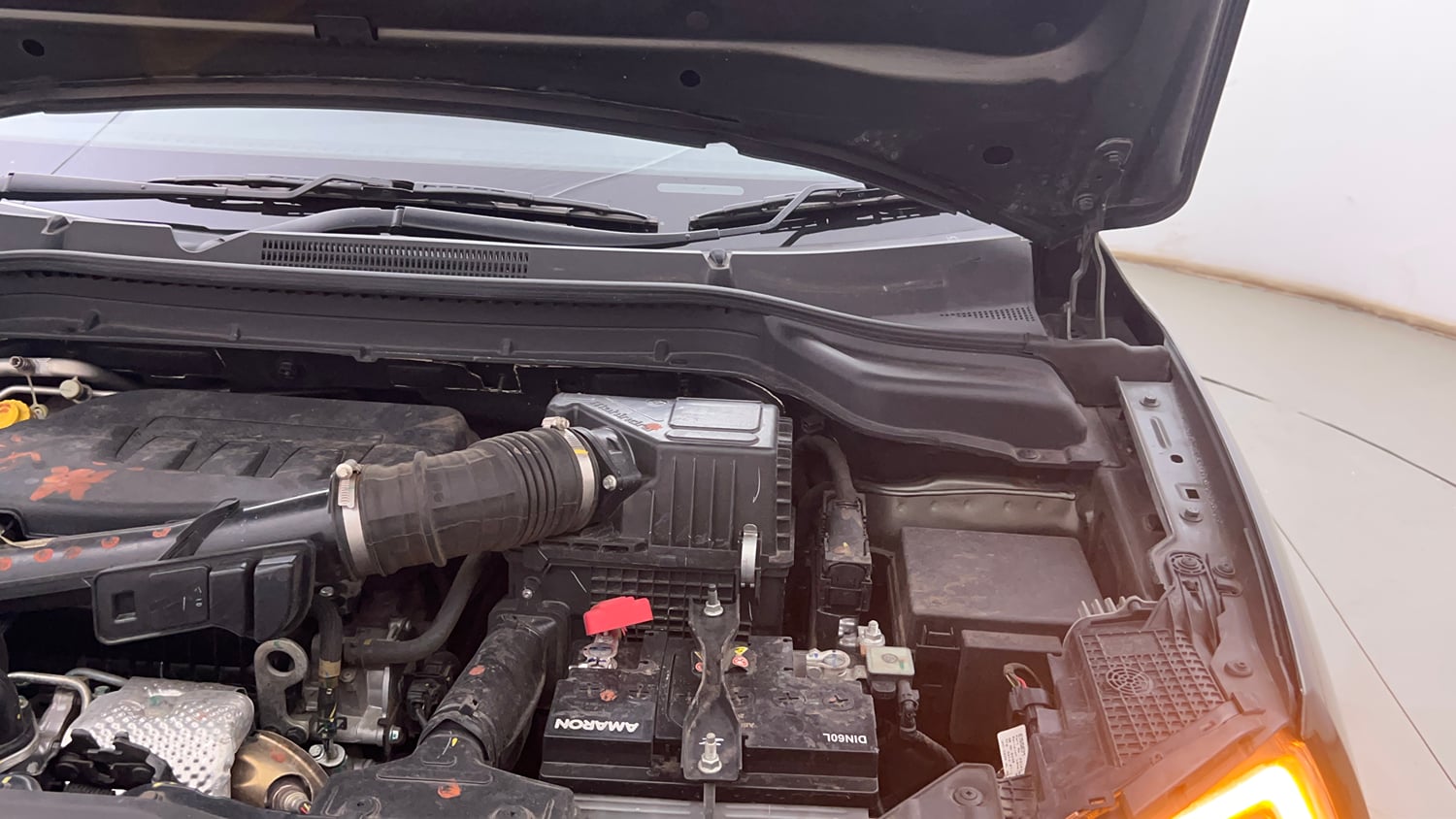 Used 2024 Mahindra XUV 3XO AX5 1.2 Petrol Petrol Manual engine ENGINE LEFT SIDE HINGE & APRON VIEW