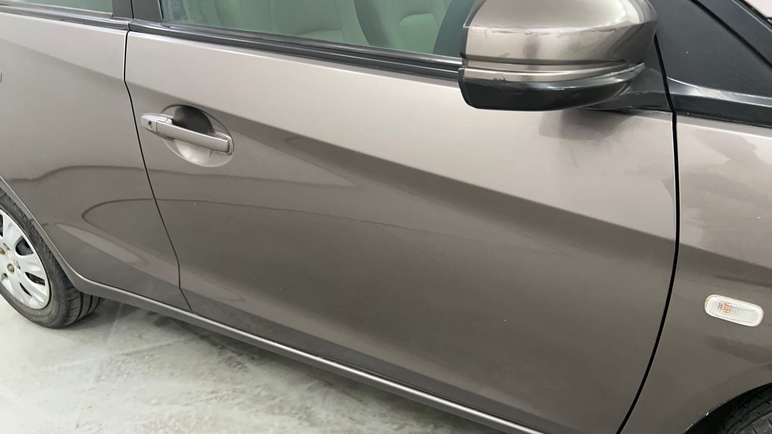 Used 2015 Honda Brio S MT Petrol Manual dents MINOR SCRATCH