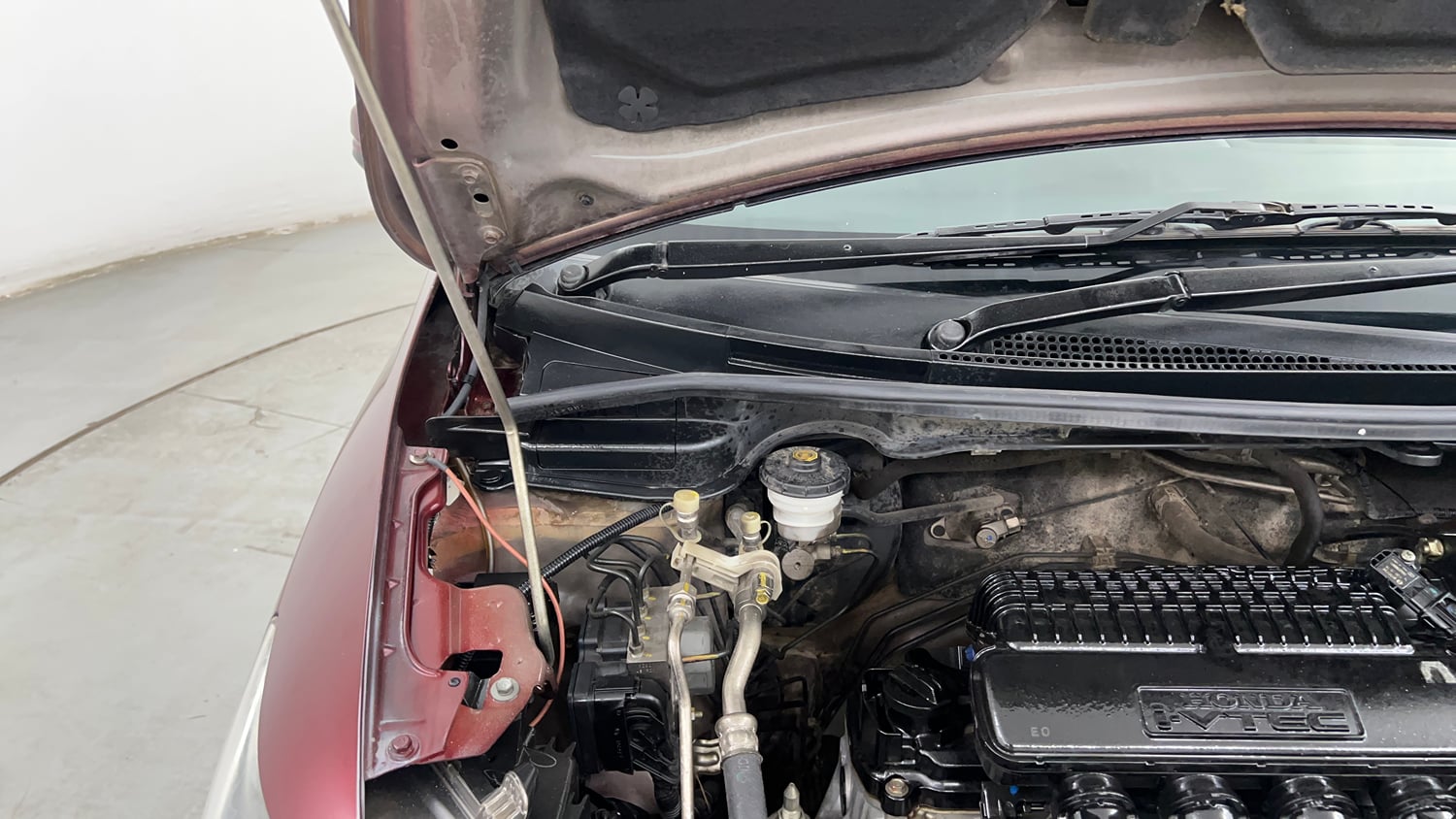 Used 2015 Honda Jazz SV Petrol Petrol Manual engine ENGINE RIGHT SIDE HINGE & APRON VIEW