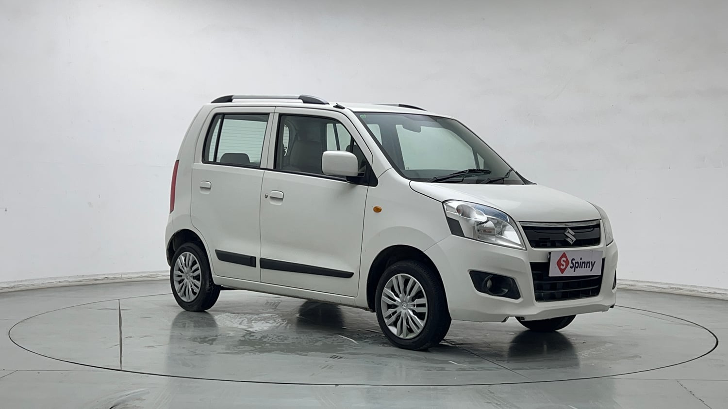 Used 2015 Maruti Suzuki Wagon R VXI Petrol Manual exterior RIGHT FRONT CORNER VIEW