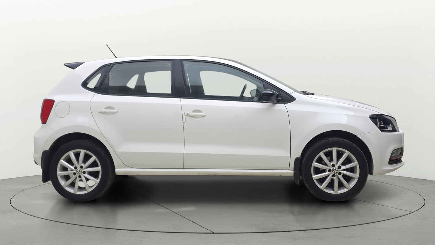 Used 2018 Volkswagen Polo Highline Plus 1.0 (P) 16 Alloy Petrol Manual exterior RIGHT SIDE VIEW