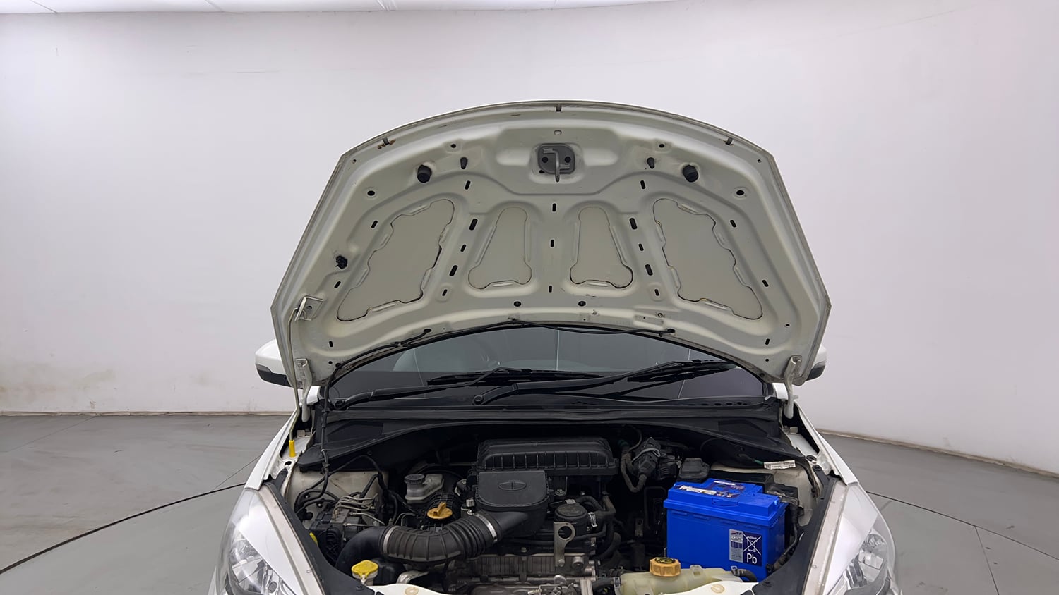 Used 2018 Tata Tiago Revotron XZ Petrol Manual engine ENGINE & BONNET OPEN FRONT VIEW