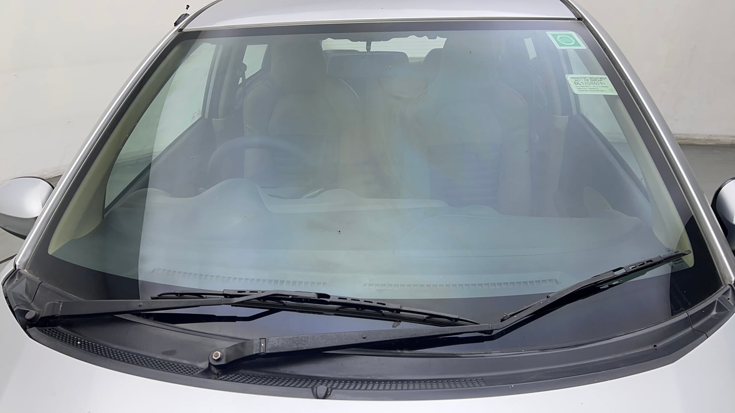Used 2013 Honda Brio V MT Petrol Manual exterior FRONT WINDSHIELD VIEW