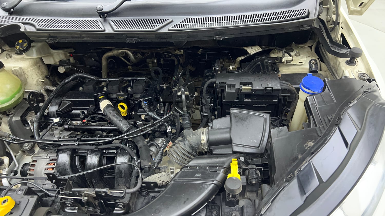 Used 2021 Ford EcoSport Titanium 1.5L Ti-VCT Petrol Manual engine ENGINE LEFT SIDE VIEW