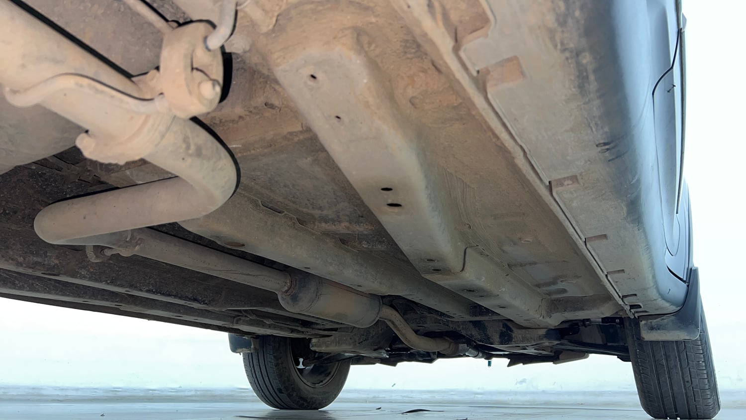 Used 2022 Tata Nexon XZA Plus (HS) Petrol Automatic extra REAR RIGHT UNDERBODY VIEW