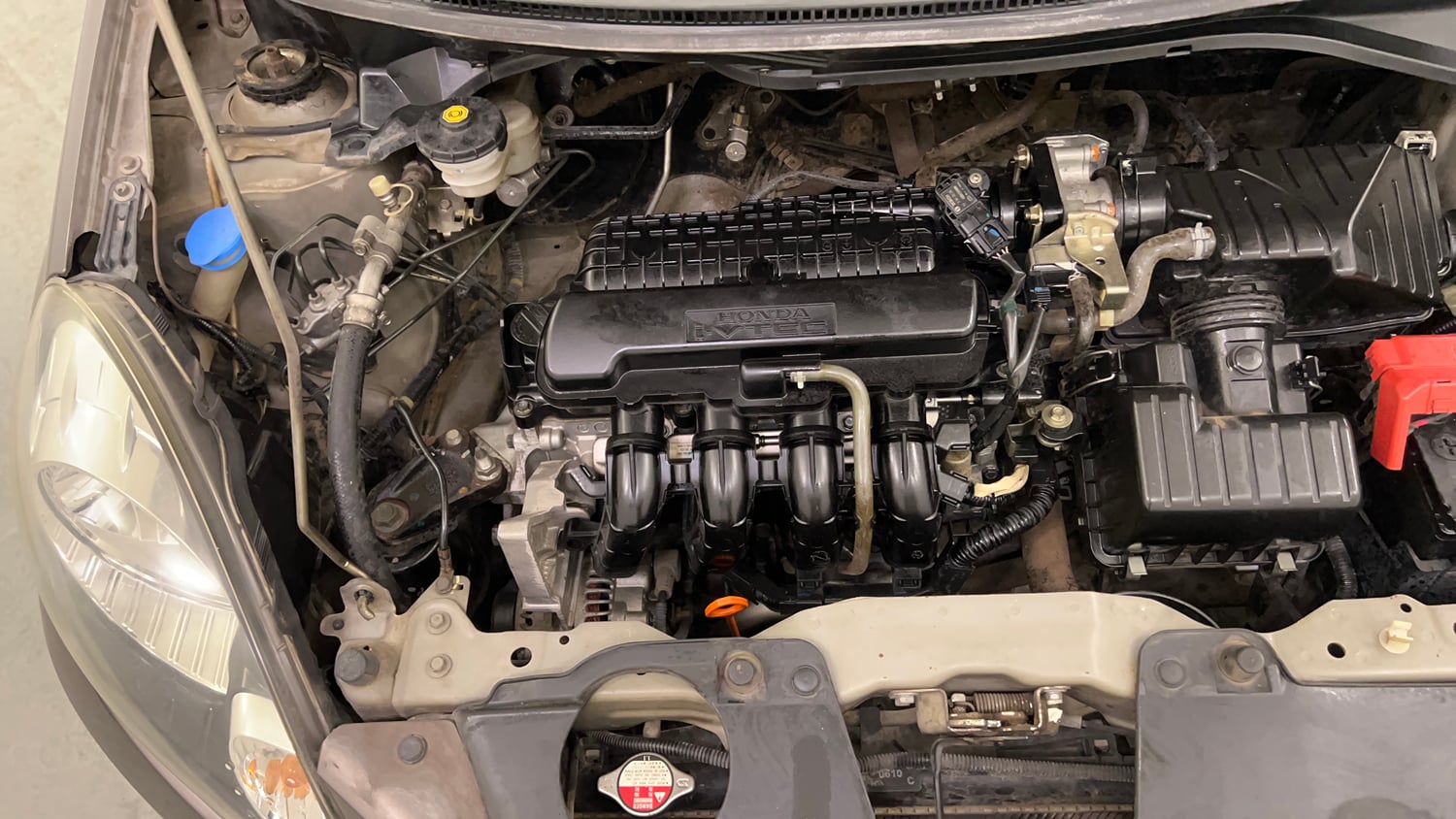 Used 2015 Honda Brio S MT Petrol Manual engine ENGINE RIGHT SIDE VIEW