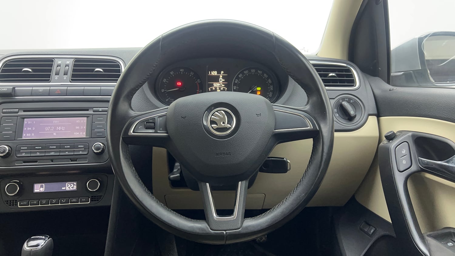 Used 2018 Skoda Rapid Ambition 1.6 MPI AT Petrol Automatic interior STEERING VIEW