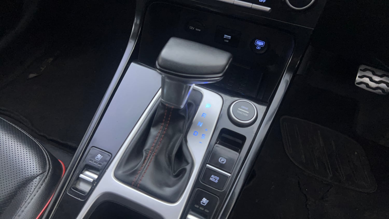 Used 2022 Hyundai Creta SX (O) 1.4 Turbo 7 DCT Petrol Automatic interior GEAR  KNOB VIEW
