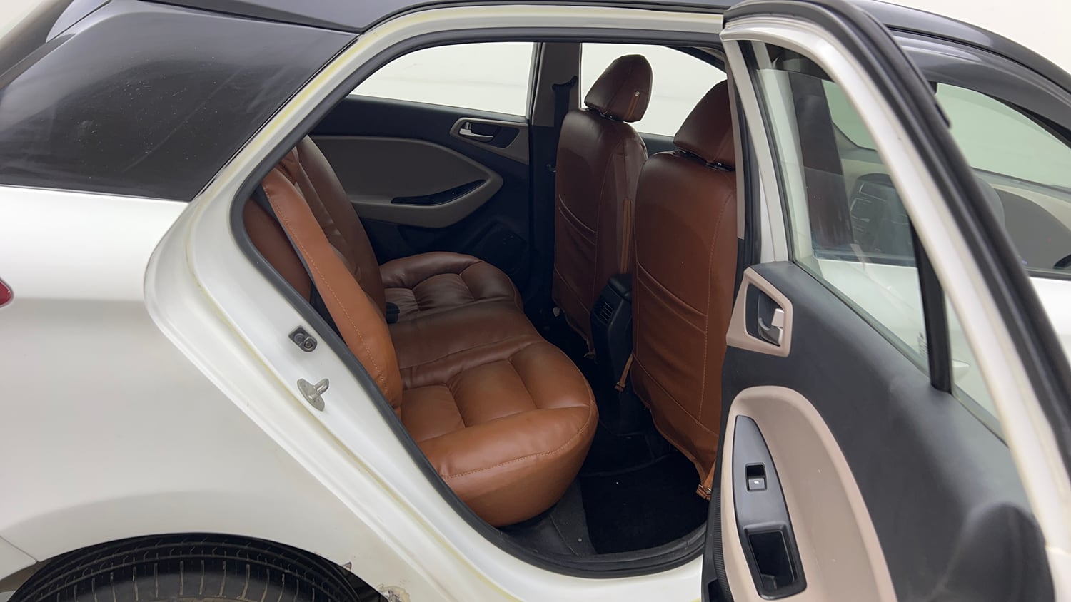 Used 2019 Hyundai Elite i20 Magna Plus 1.2 Petrol Manual interior RIGHT SIDE REAR DOOR CABIN VIEW