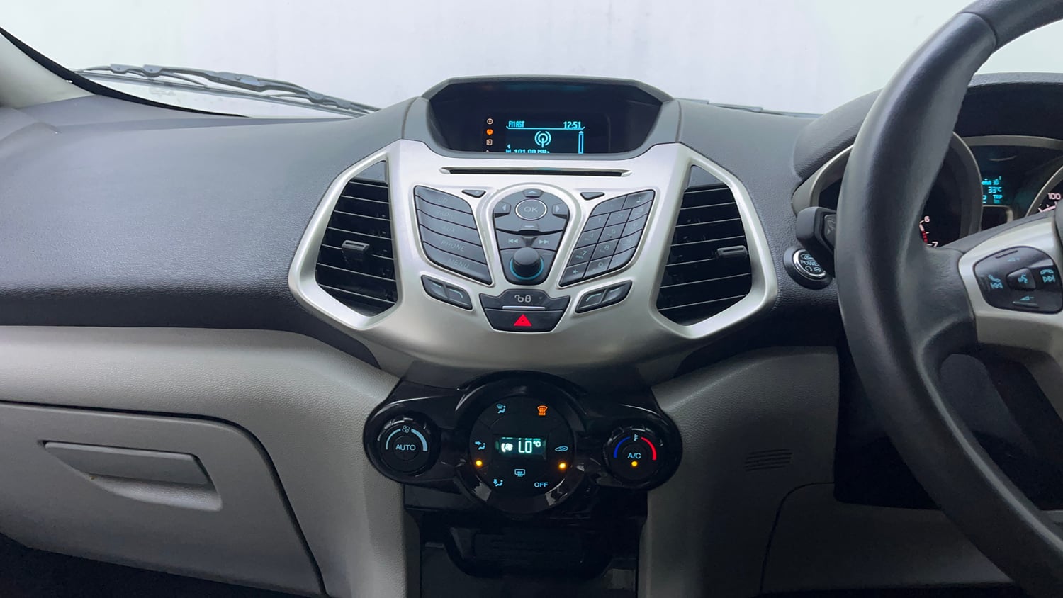 Used 2016 Ford EcoSport Titanium 1.5L Ti-VCT AT Petrol Automatic interior MUSIC SYSTEM & AC CONTROL VIEW