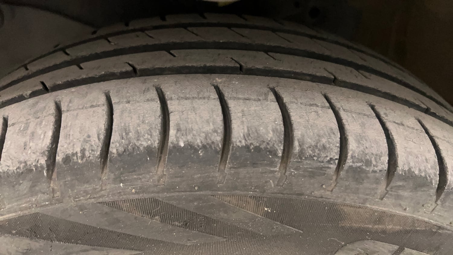 Used 2015 Honda Brio S MT Petrol Manual tyres LEFT FRONT TYRE TREAD VIEW
