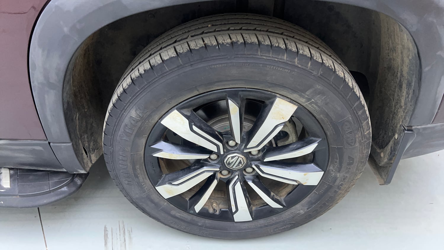 Used 2020 MG Motors Hector Plus Sharp 1.5 DCT Petrol Petrol Automatic tyres LEFT REAR TYRE RIM VIEW