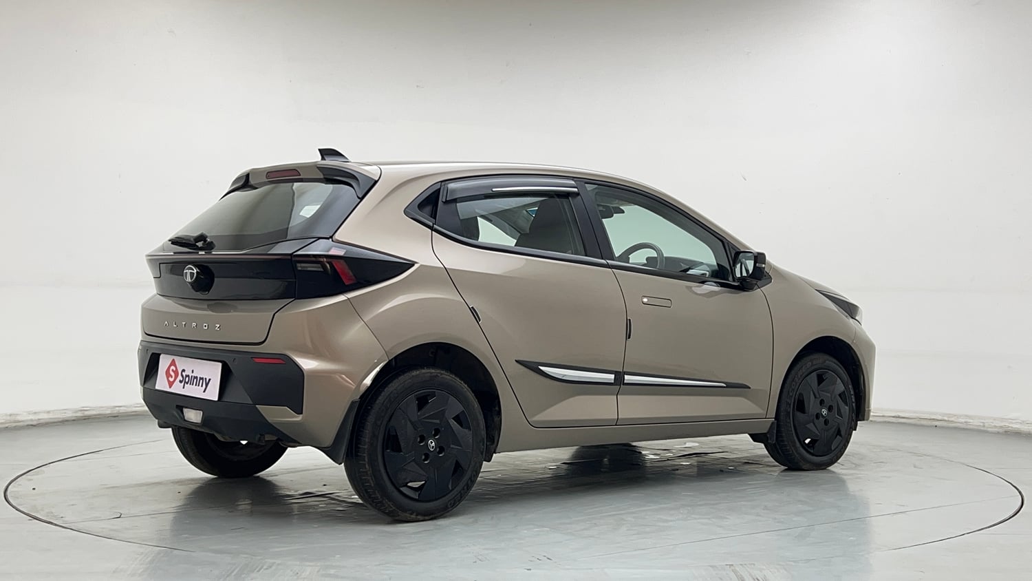 Used 2025 Tata Altroz Creative S Petrol 5AMT Petrol Automatic exterior RIGHT REAR CORNER VIEW