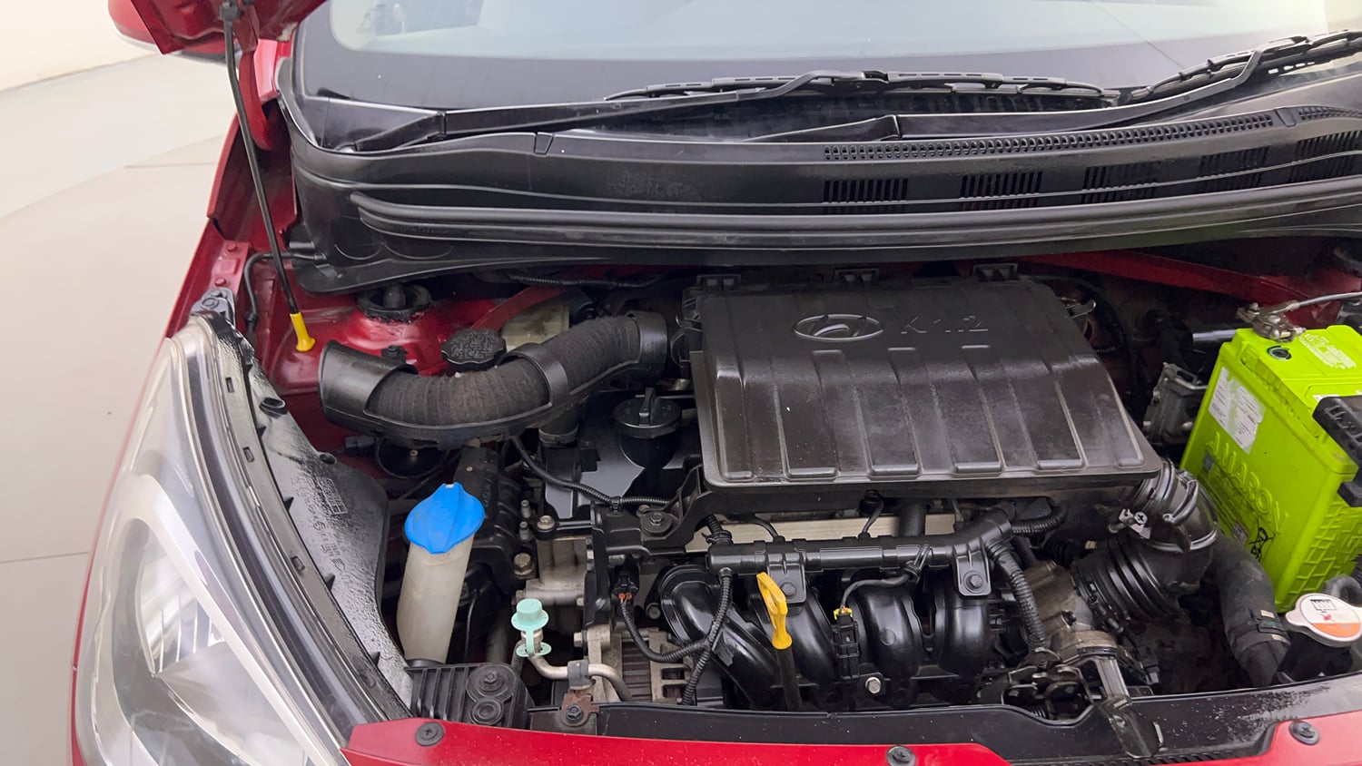 Used 2014 Hyundai Xcent S 1.2 Petrol Manual engine ENGINE RIGHT SIDE HINGE & APRON VIEW