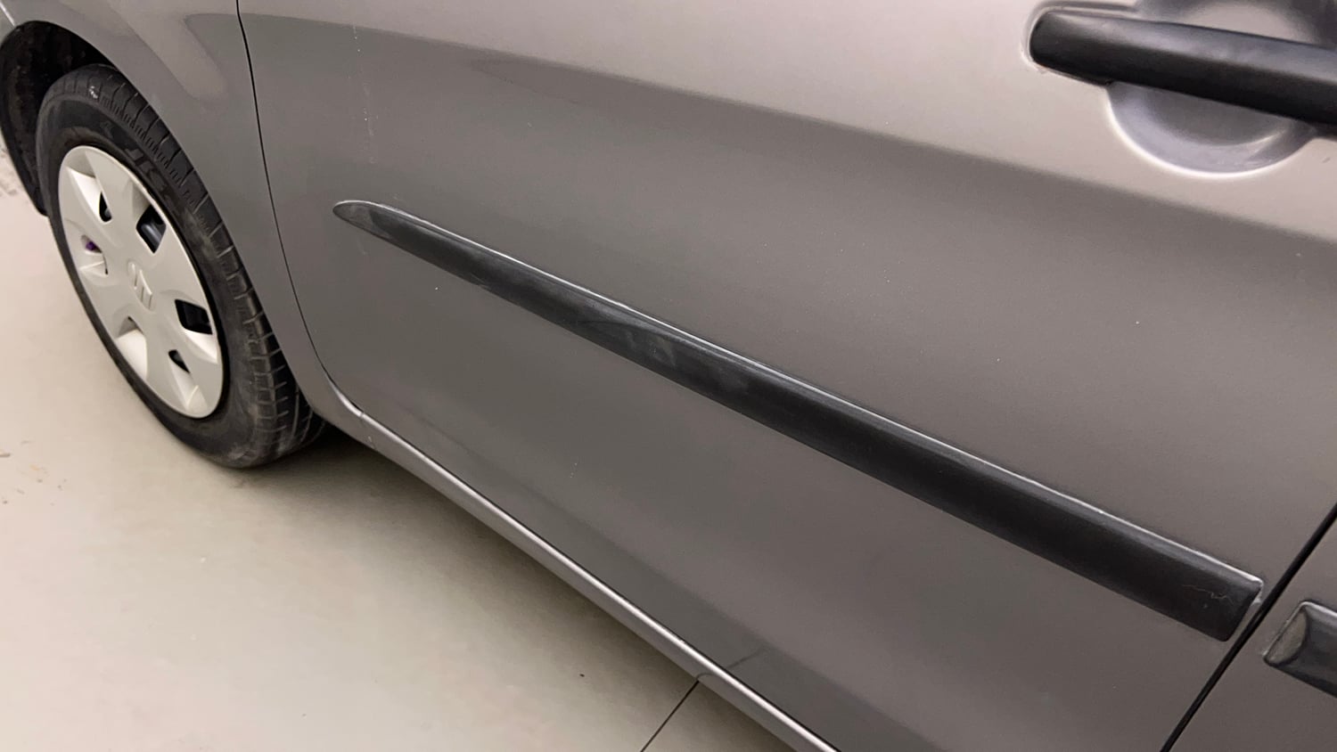 Used 2014 Maruti Suzuki Celerio VXi Petrol Manual dents MINOR DENT