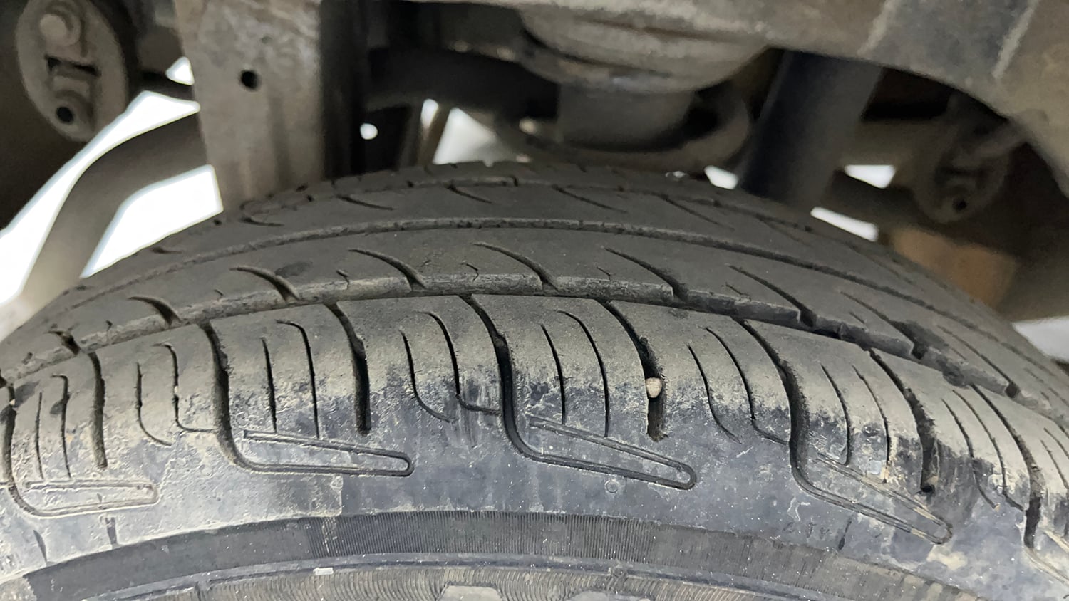 Used 2013 Maruti Suzuki Alto 800 Lxi CNG Cng Manual tyres RIGHT REAR TYRE TREAD VIEW